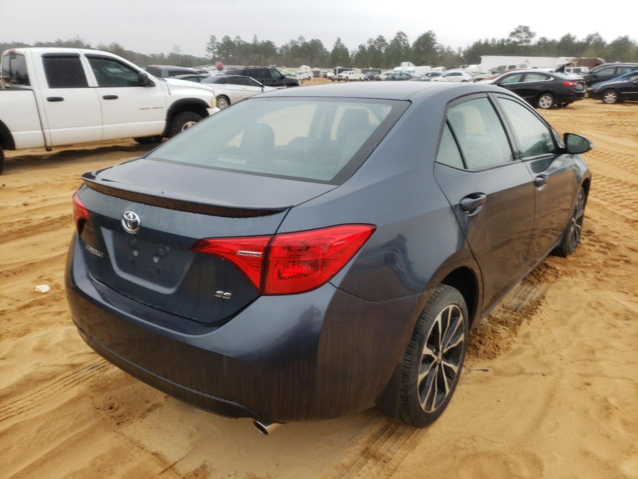 2018 TOYOTA COROLLA L - Image 4