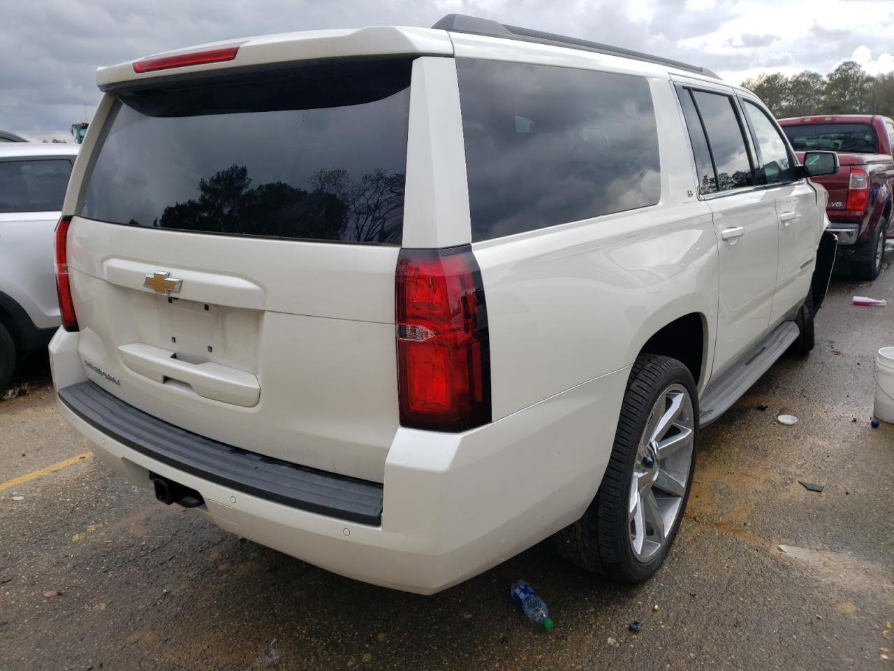 2015 CHEVROLET SUBURBAN C - Фото 4