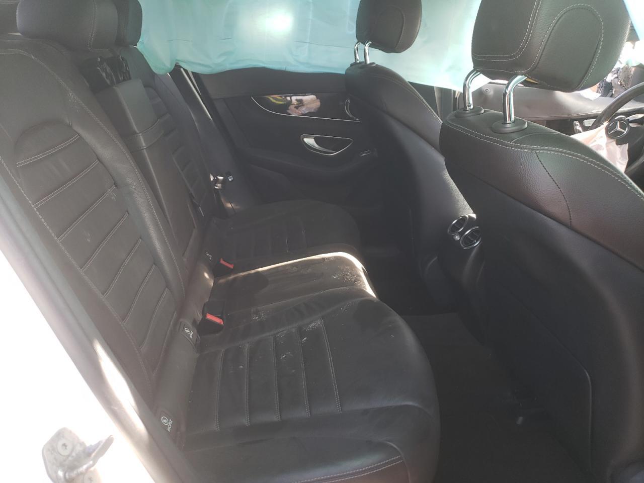 2017 Mercedes-Benz Glc 300 4Matic - Image 6