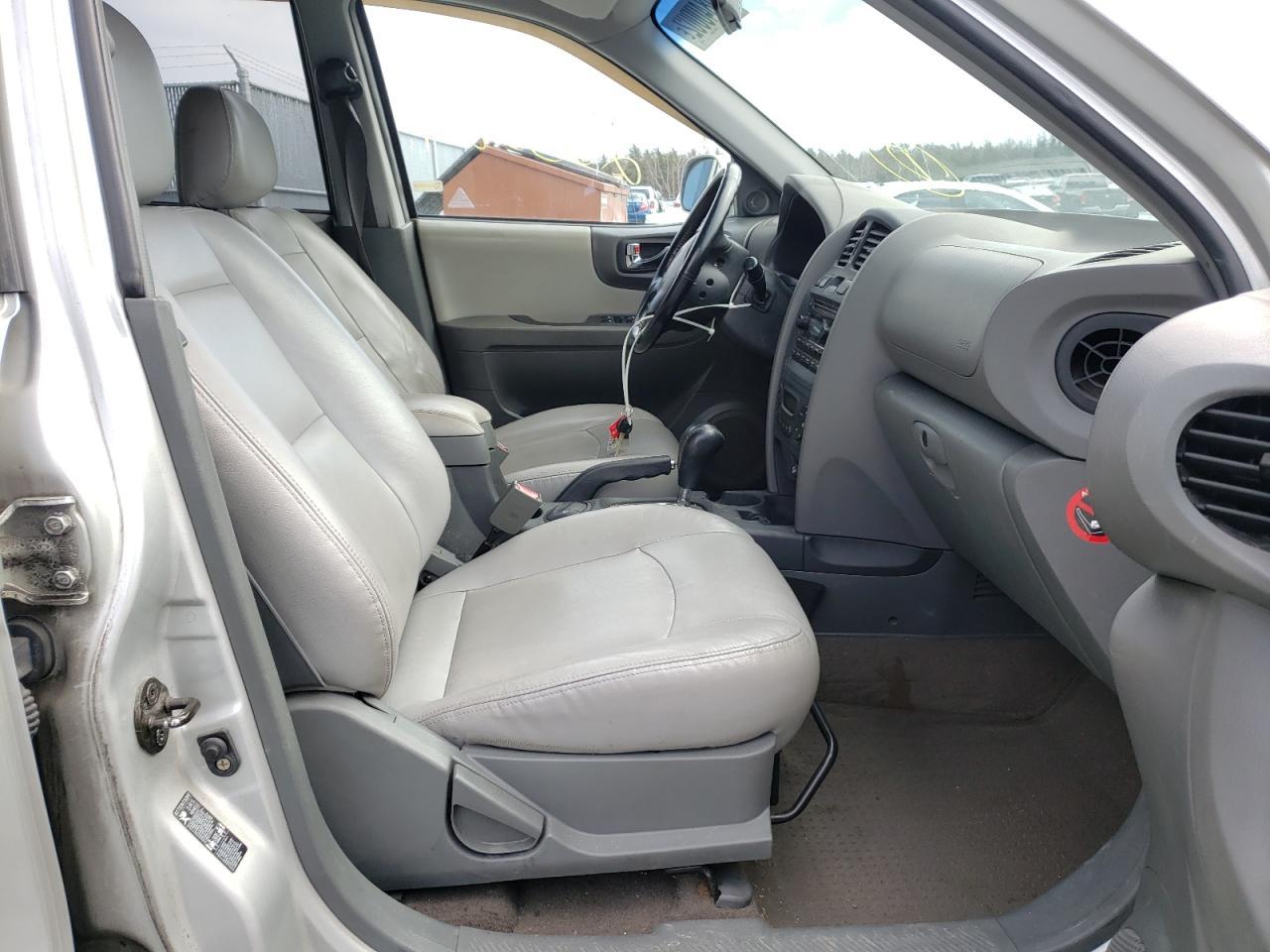 2005 Hyundai Santa Fe - Image 5