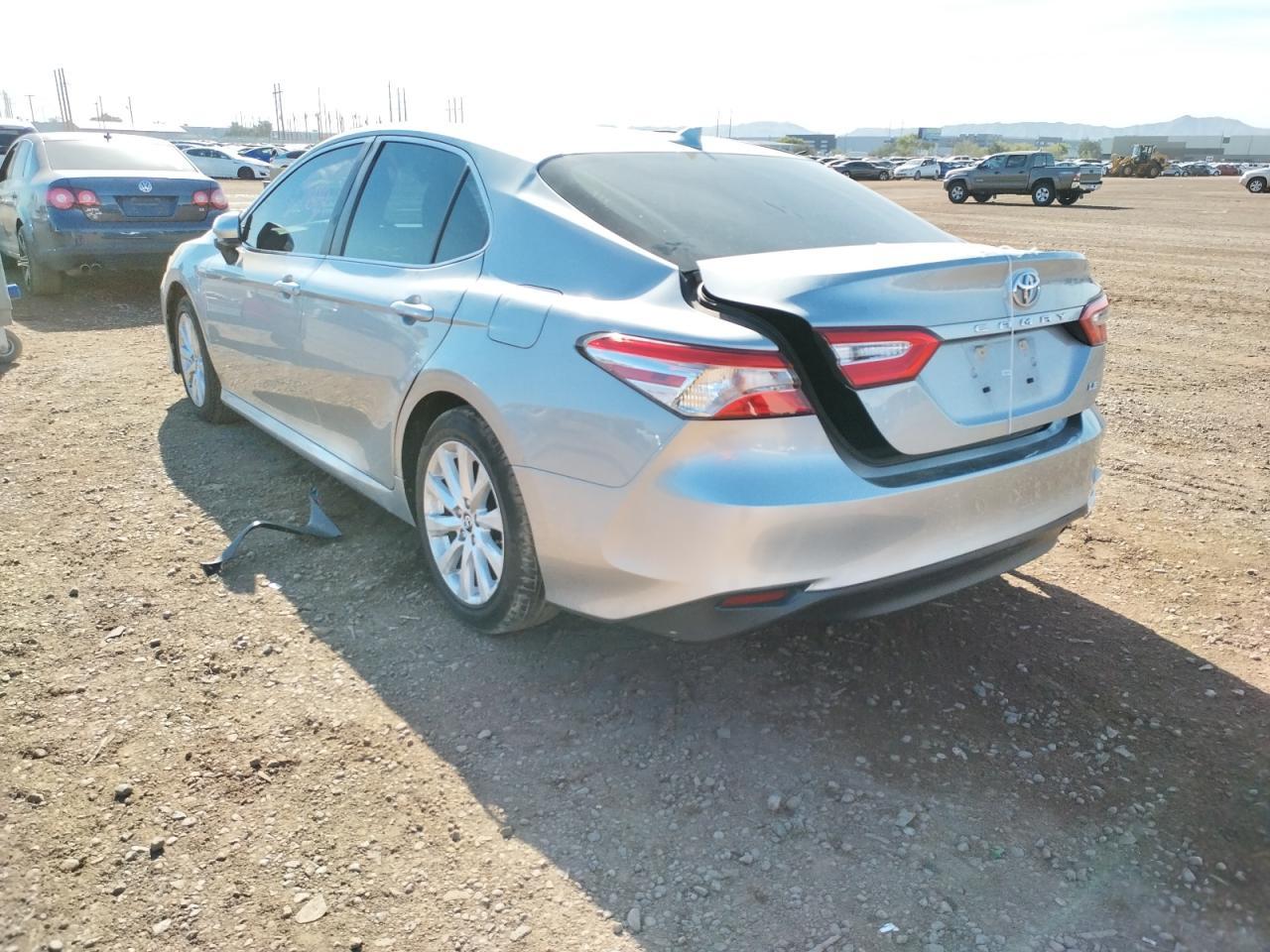 2019 Toyota Camry L - Фото 3