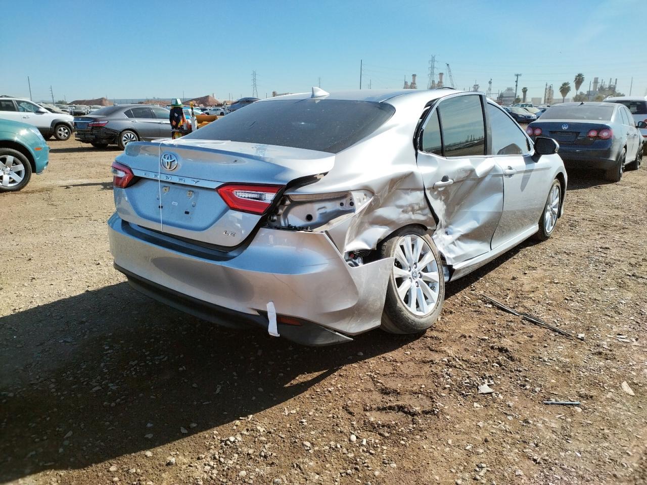 2019 Toyota Camry L - Фото 4