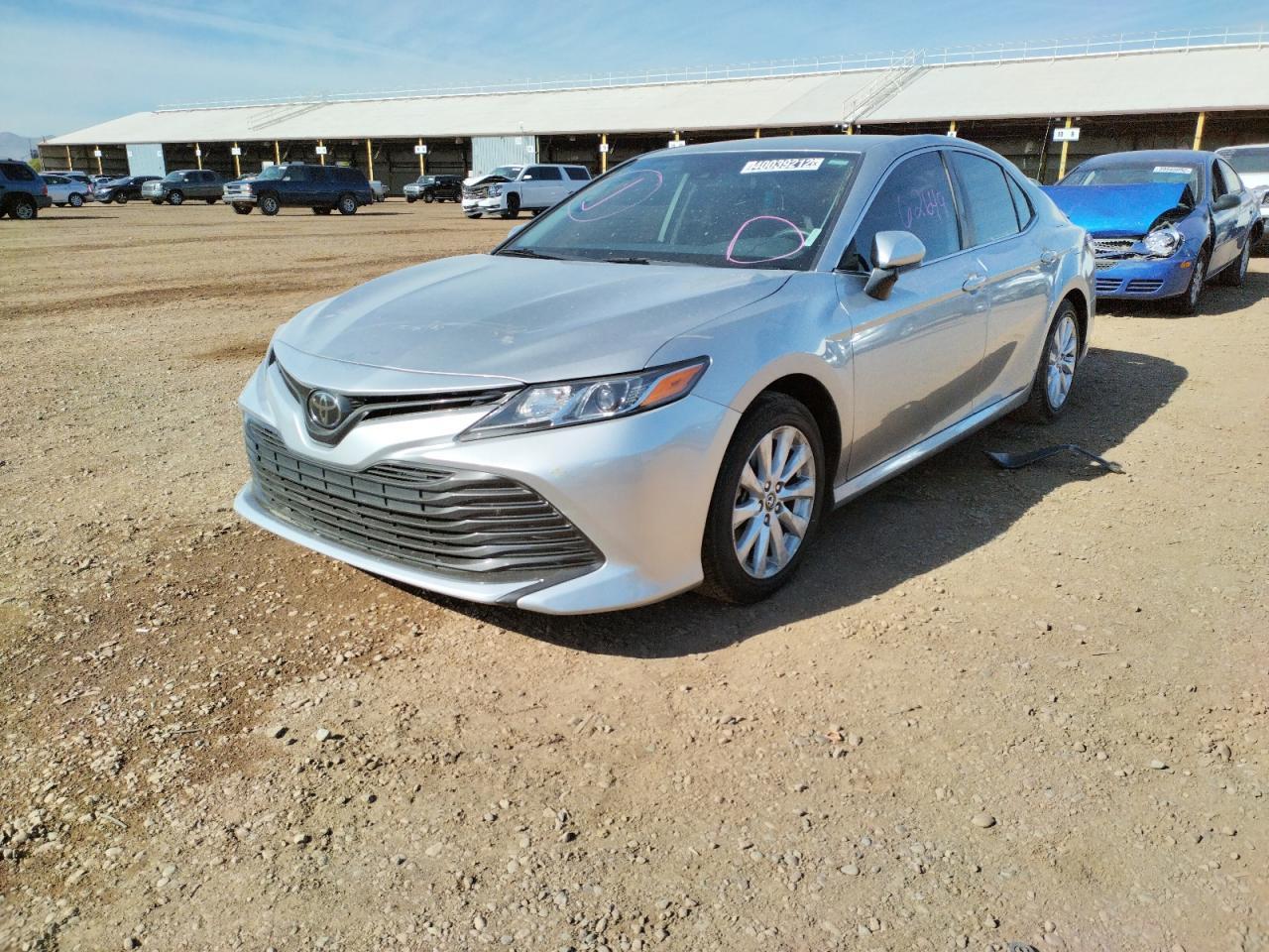 2019 Toyota Camry L - Фото 2