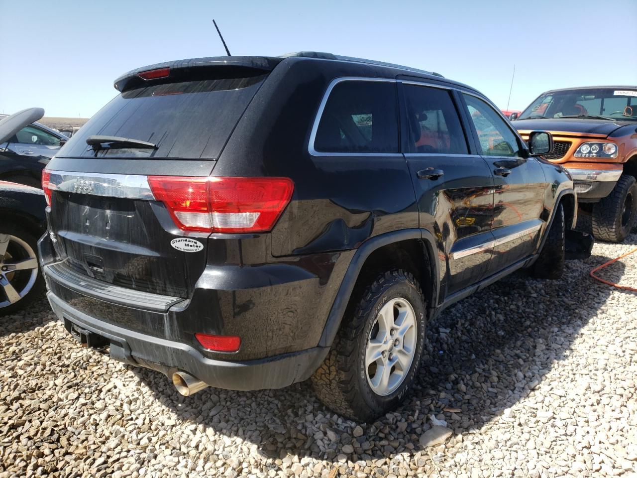 2011 Jeep Grand Cherokee Laredo - Image 4