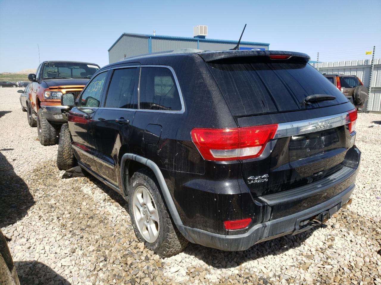 2011 Jeep Grand Cherokee Laredo - Image 3