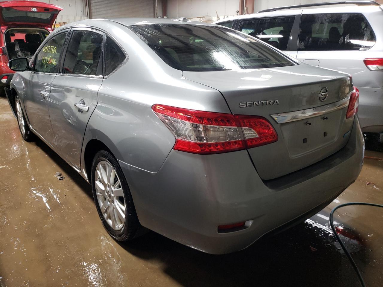 2013 NISSAN SENTRA S - Фото 3