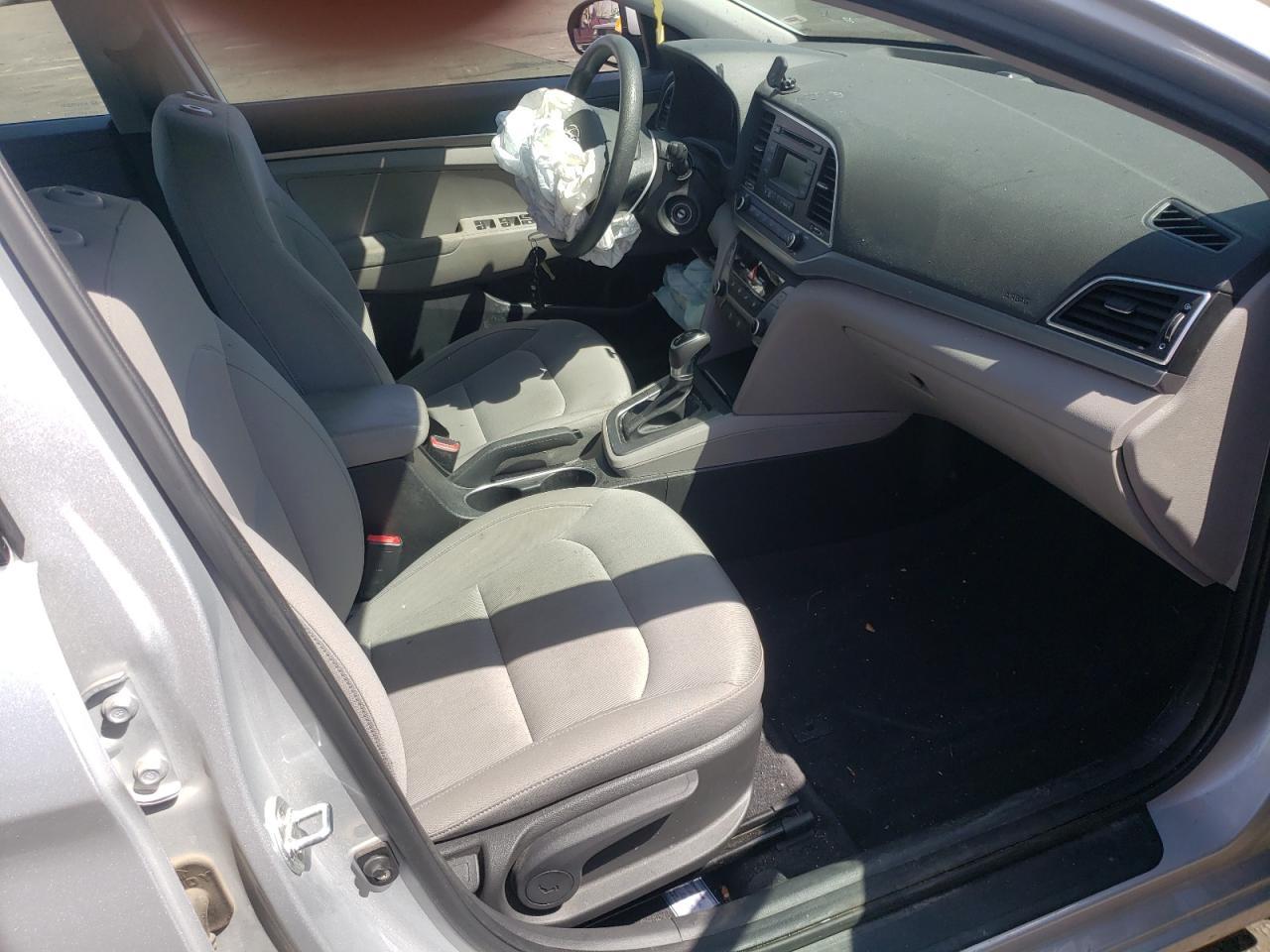 2018 HYUNDAI ELANTRA SE - Фото 5