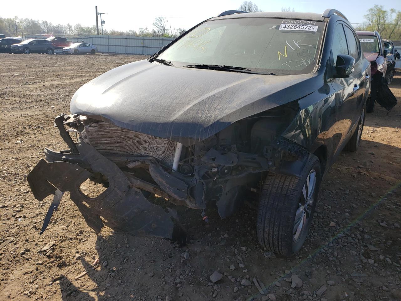 2015 Hyundai Tucson Limited - Image 2