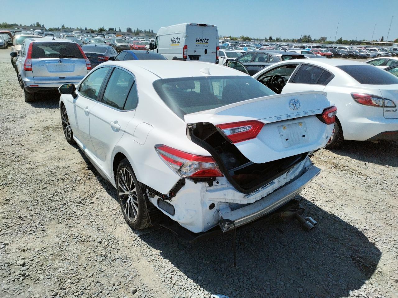 2019 Toyota Camry L - Image 3