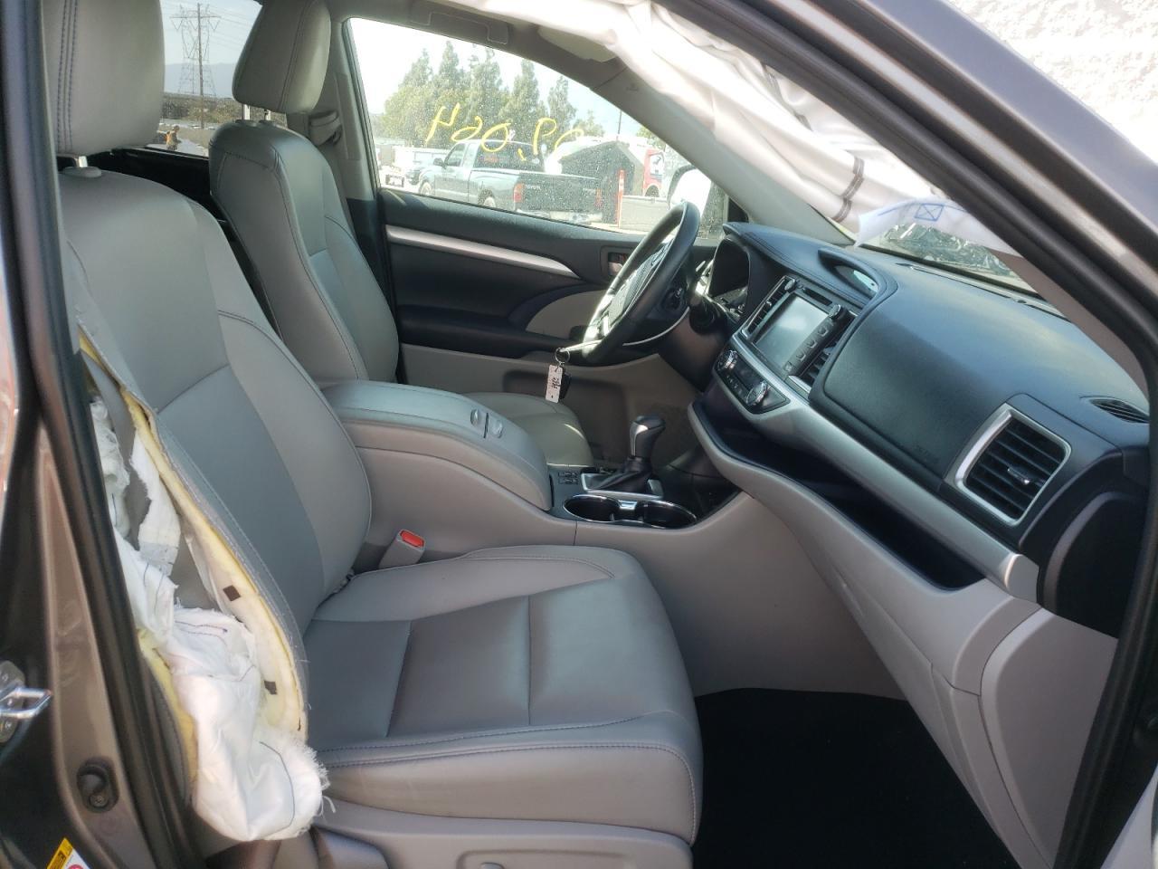 2019 Toyota Highlander Hybrid - Фото 5