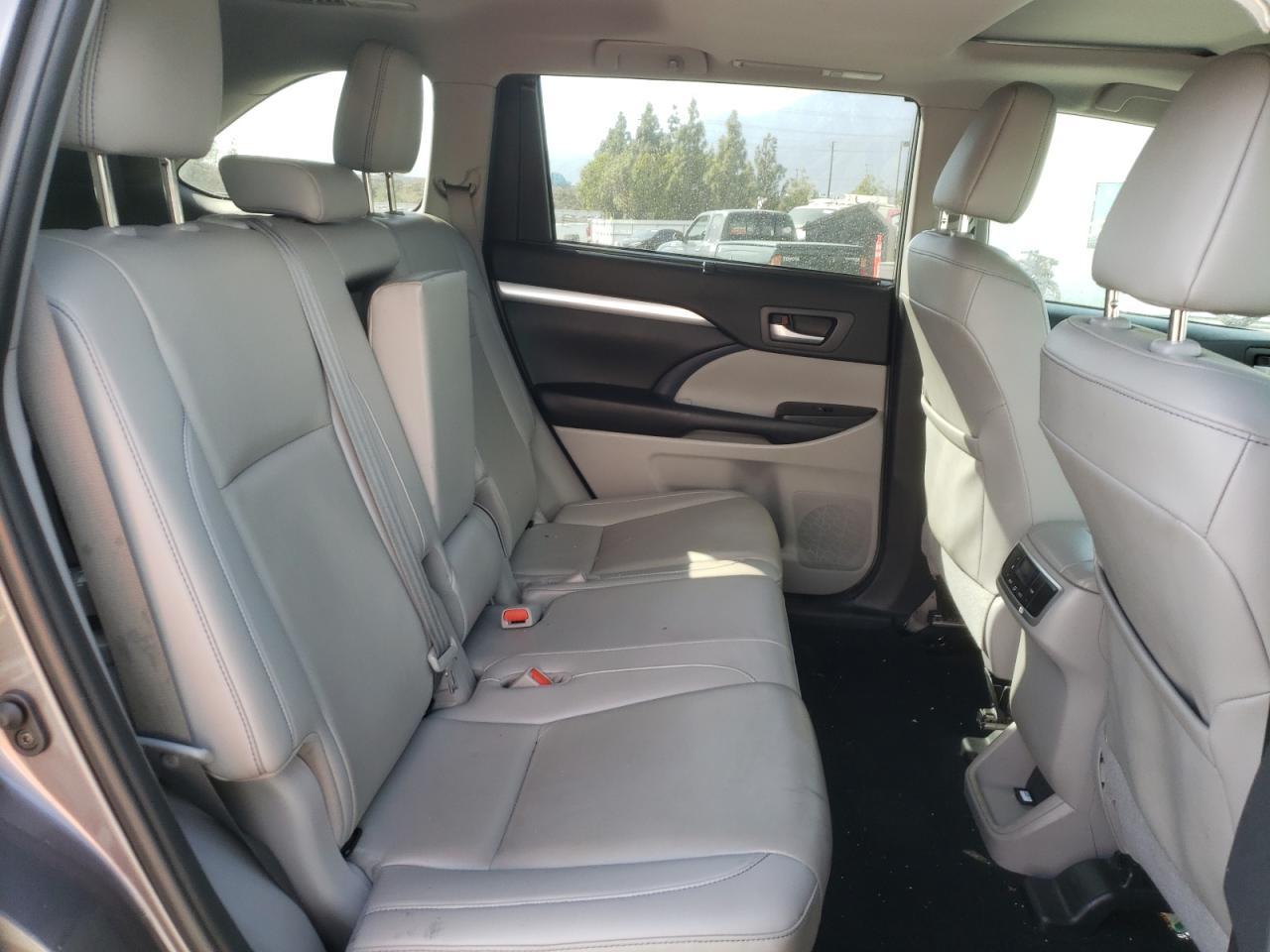 2019 Toyota Highlander Hybrid - Фото 6