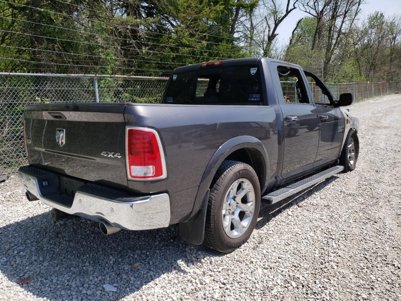 2015 RAM 1500 LARAM - Фото 4