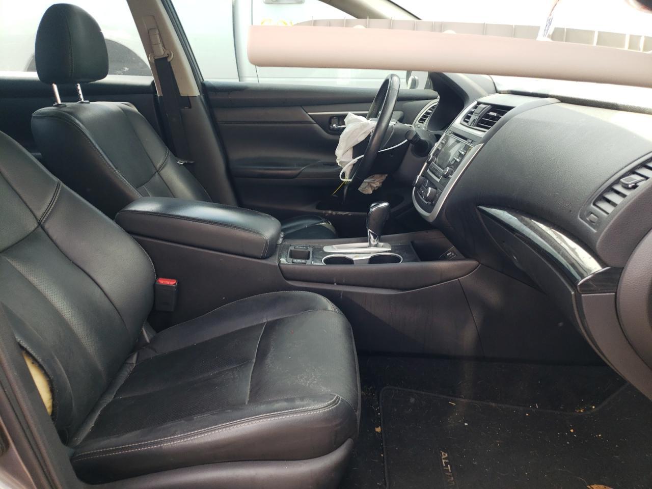 2017 Nissan Altima 2.5 - Image 5