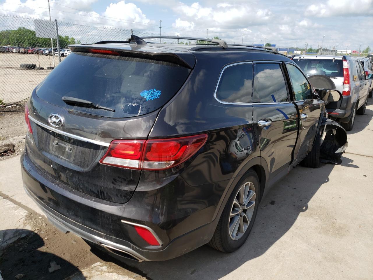2017 Hyundai Santa Fe Se - Фото 4