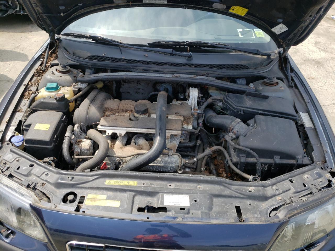 2004 Volvo S60 2.5T - Image 7