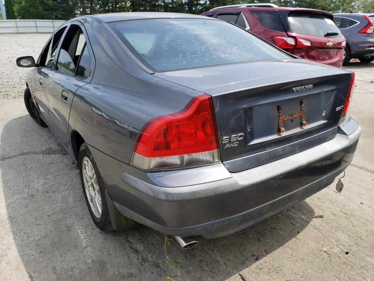 2004 Volvo S60 2.5T - Image 3