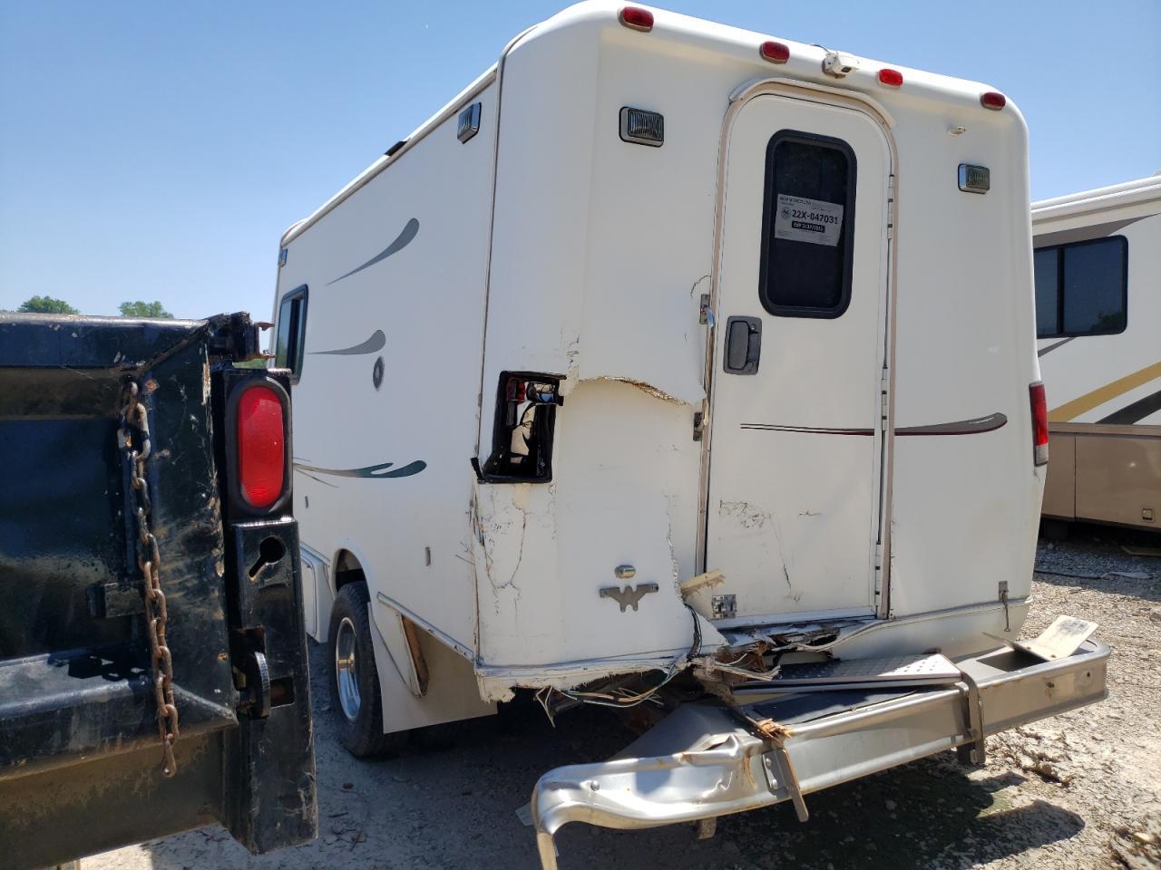 2002 Ford Econoline E450 Super Duty Cutaway Van - Фото 3