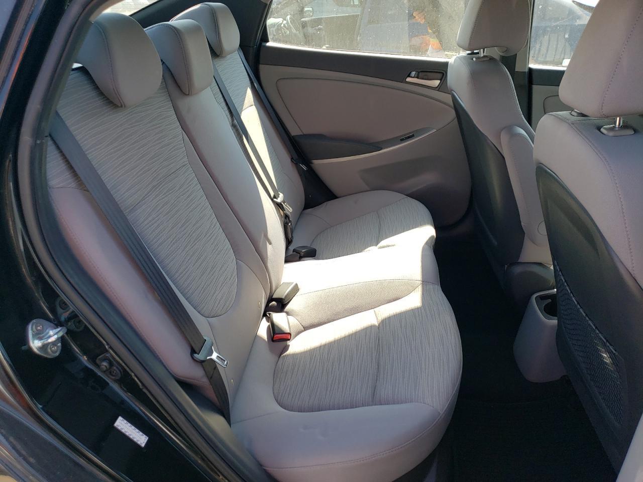 2016 Hyundai Accent Se - Фото 6