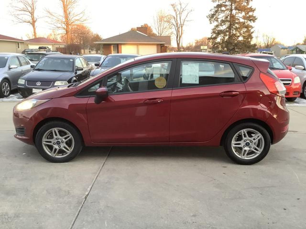 2017 Ford Fiesta Se - Фото 5