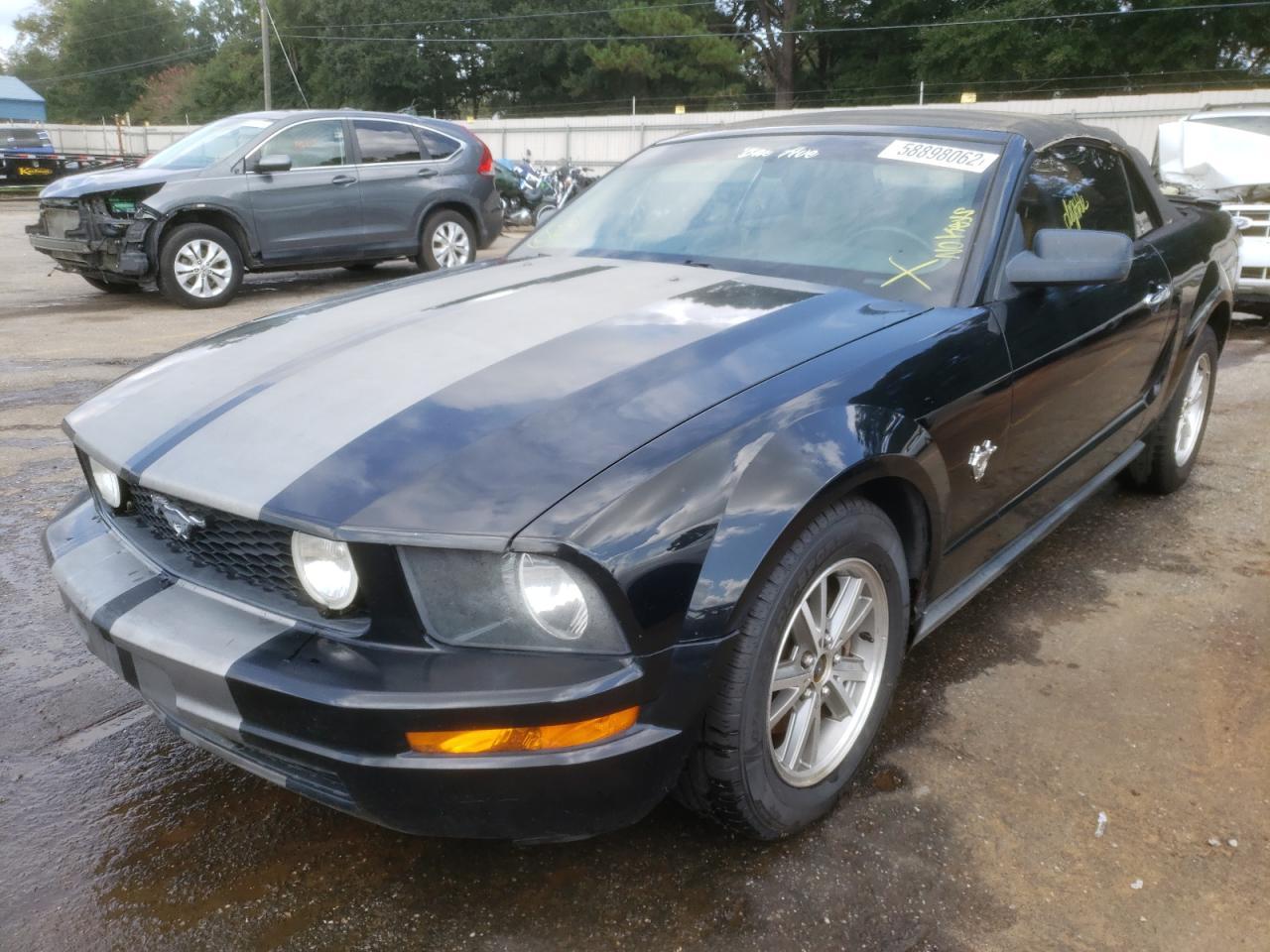 2009 Ford Mustang - Фото 2