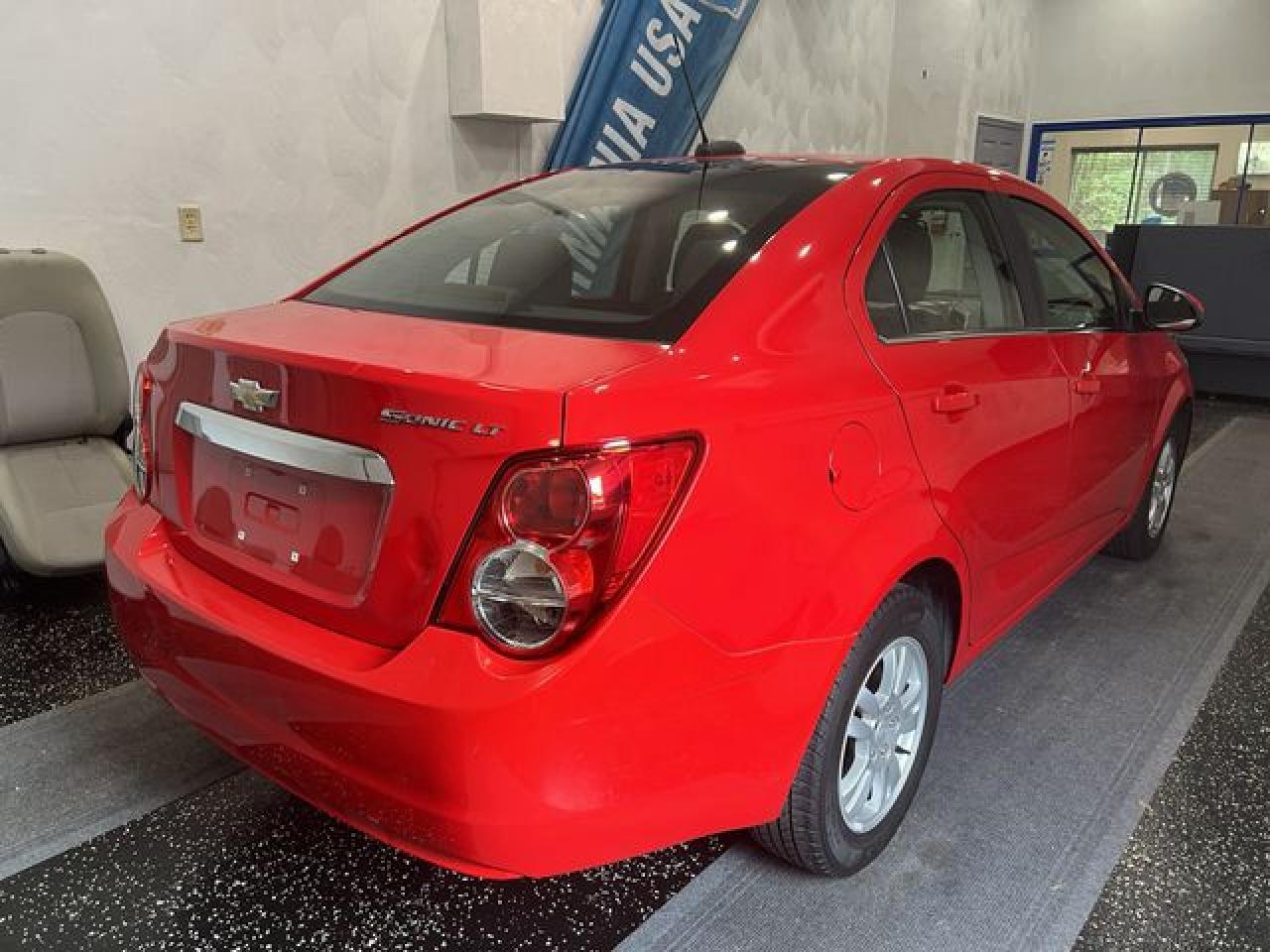 2016 Chevrolet Sonic Lt - Image 6