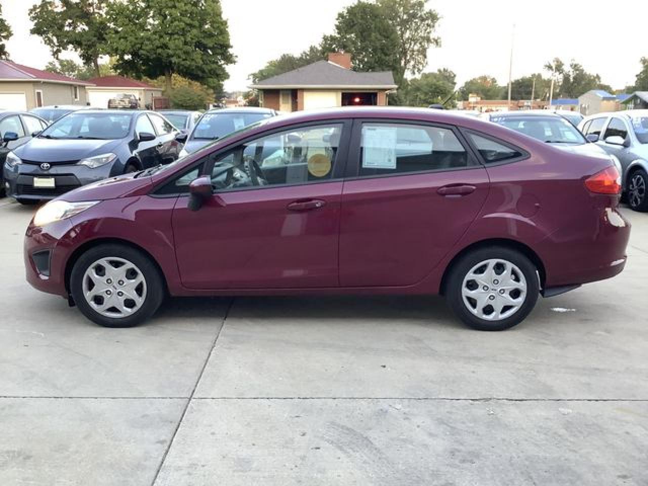 2011 Ford Fiesta Se - Фото 5