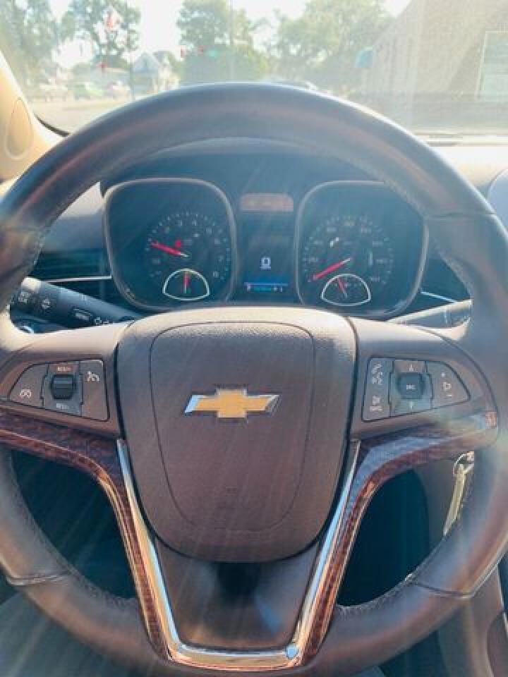 2013 Chevrolet Malibu 2Lt - Image 3
