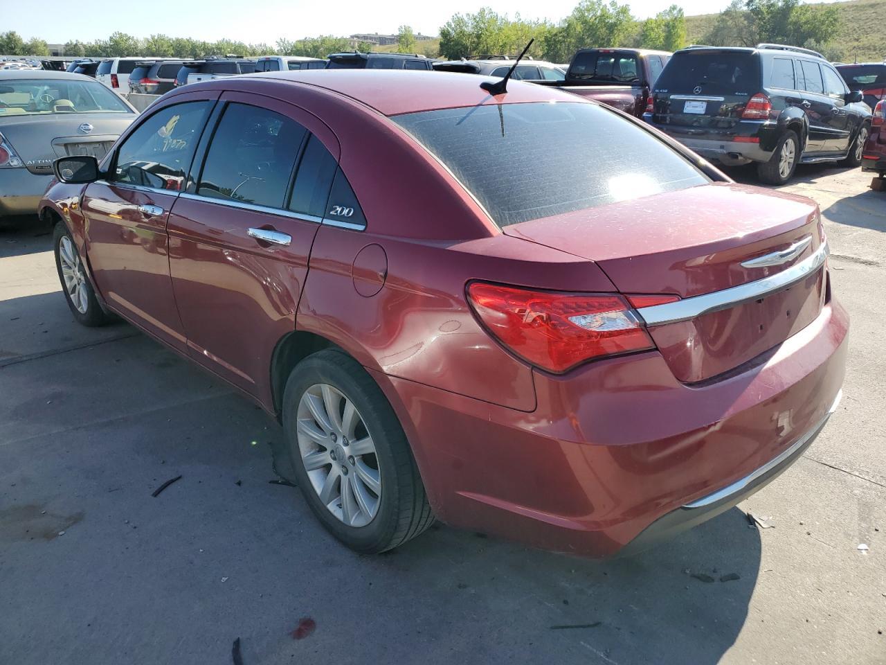 2013 Chrysler 200 Limited - Image 3
