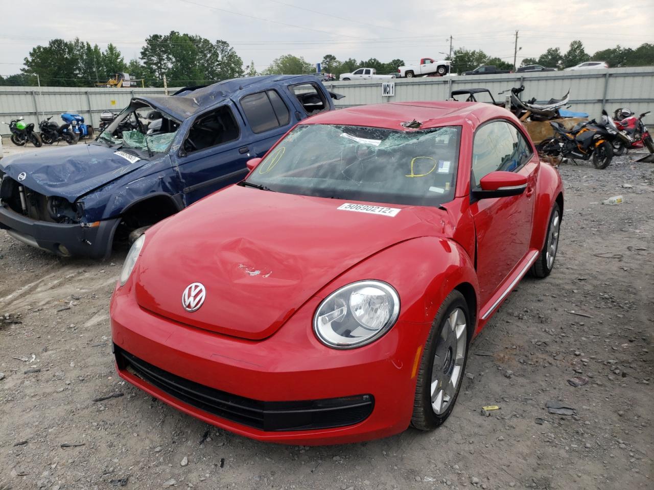 2012 Volkswagen Beetle - Фото 2