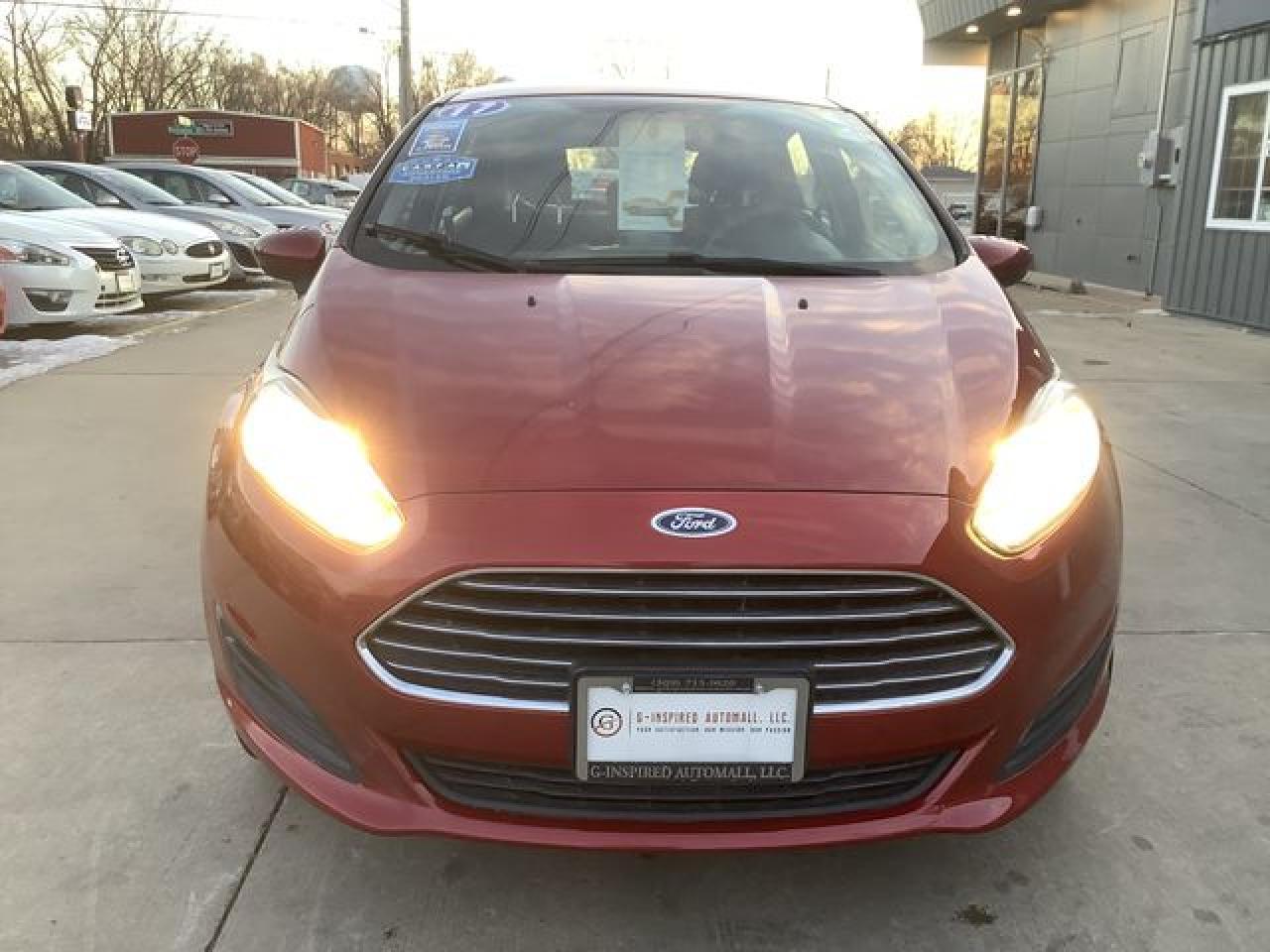 2017 Ford Fiesta Se - Фото 2