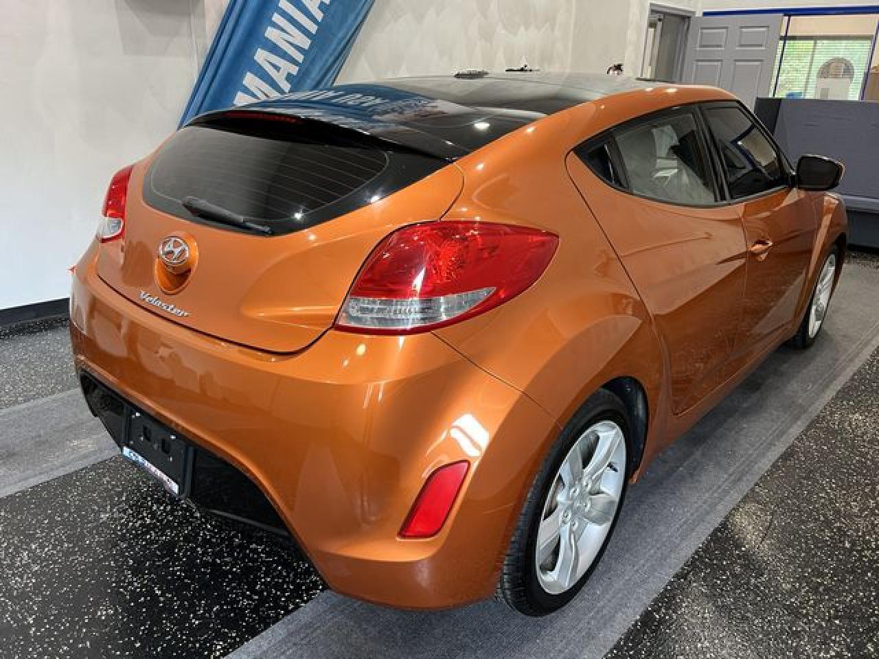 2014 Hyundai Veloster - Фото 3