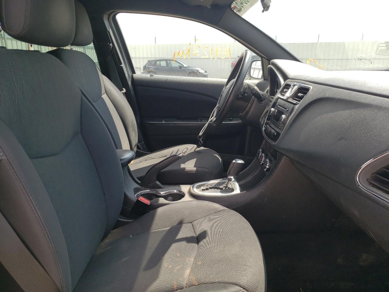 2013 Chrysler 200 Lx - Фото 5