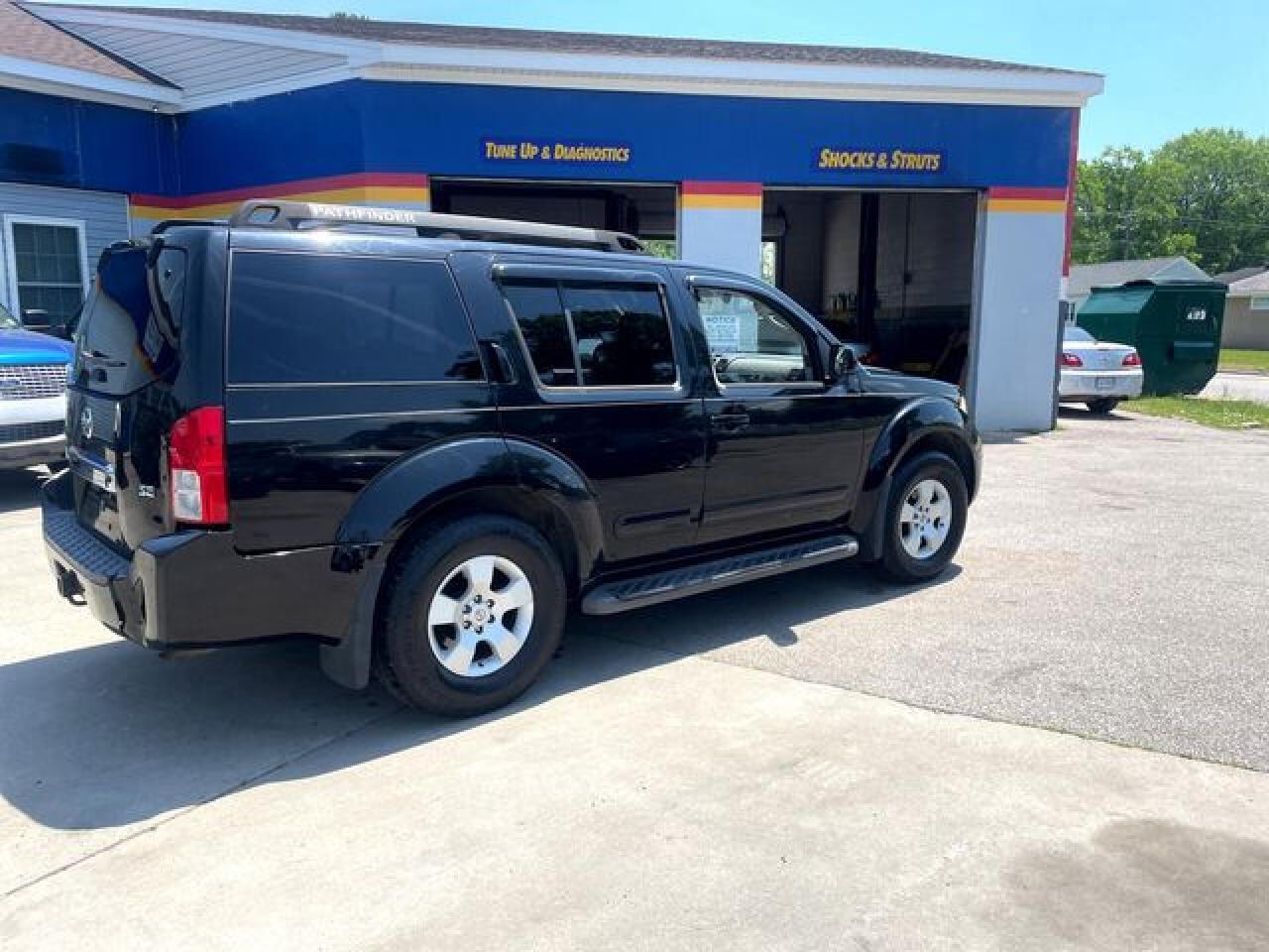 2006 Nissan Pathfinder Le - Фото 3