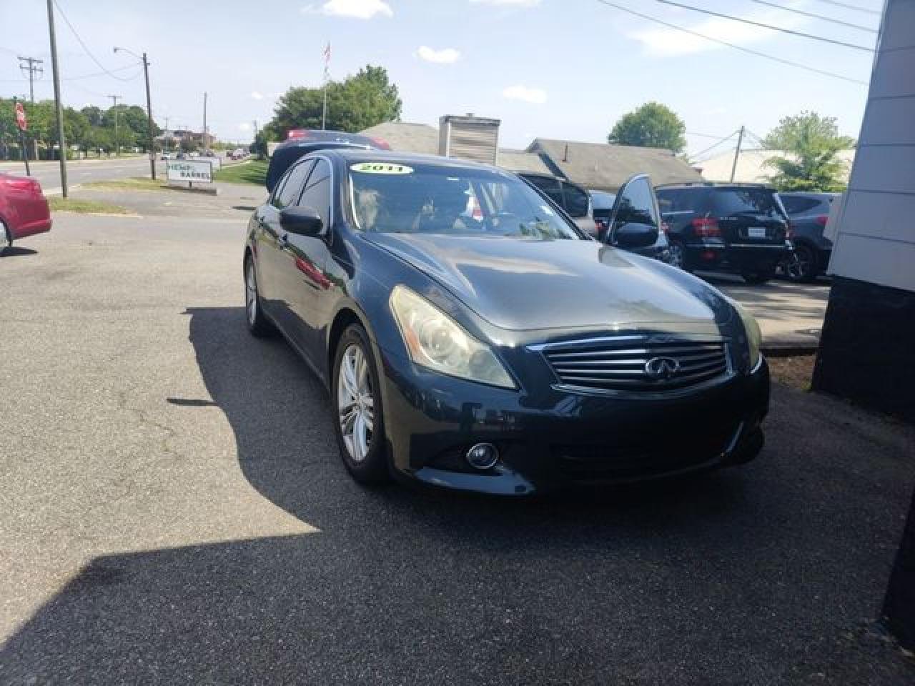 2011 Infiniti G37 Base - Фото 3