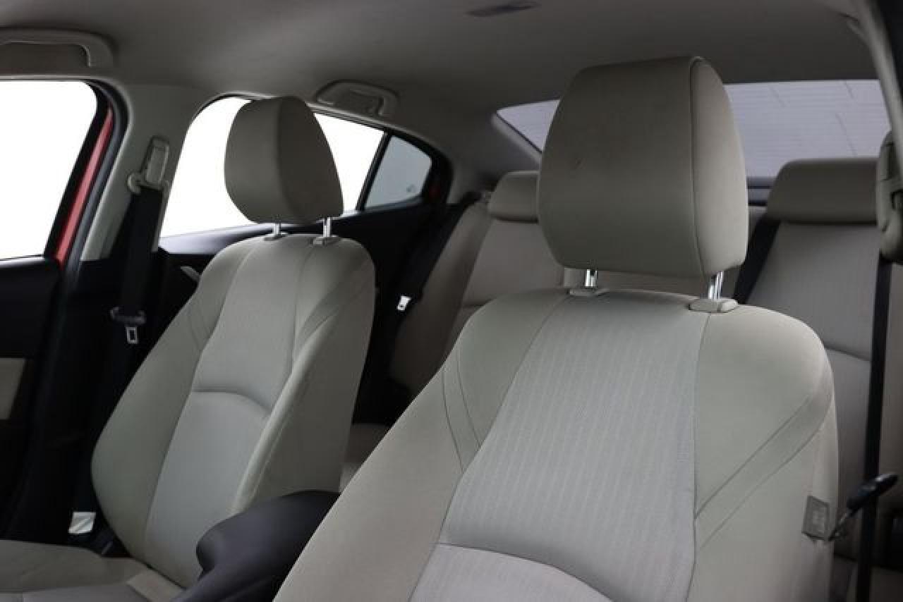 2015 Mazda 3 Sport - Image 3