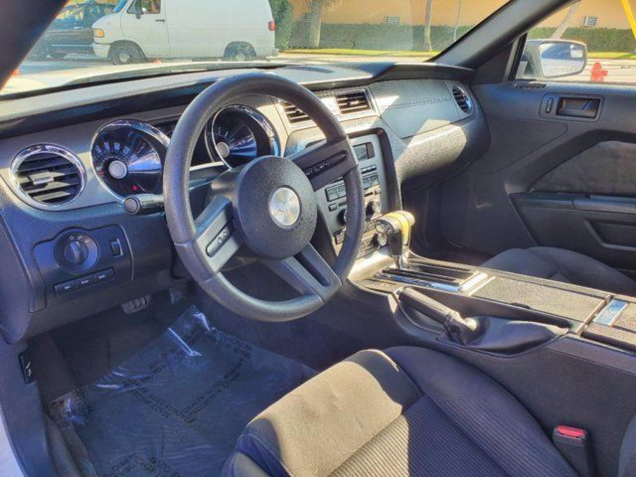 2012 Ford Mustang - Image 5