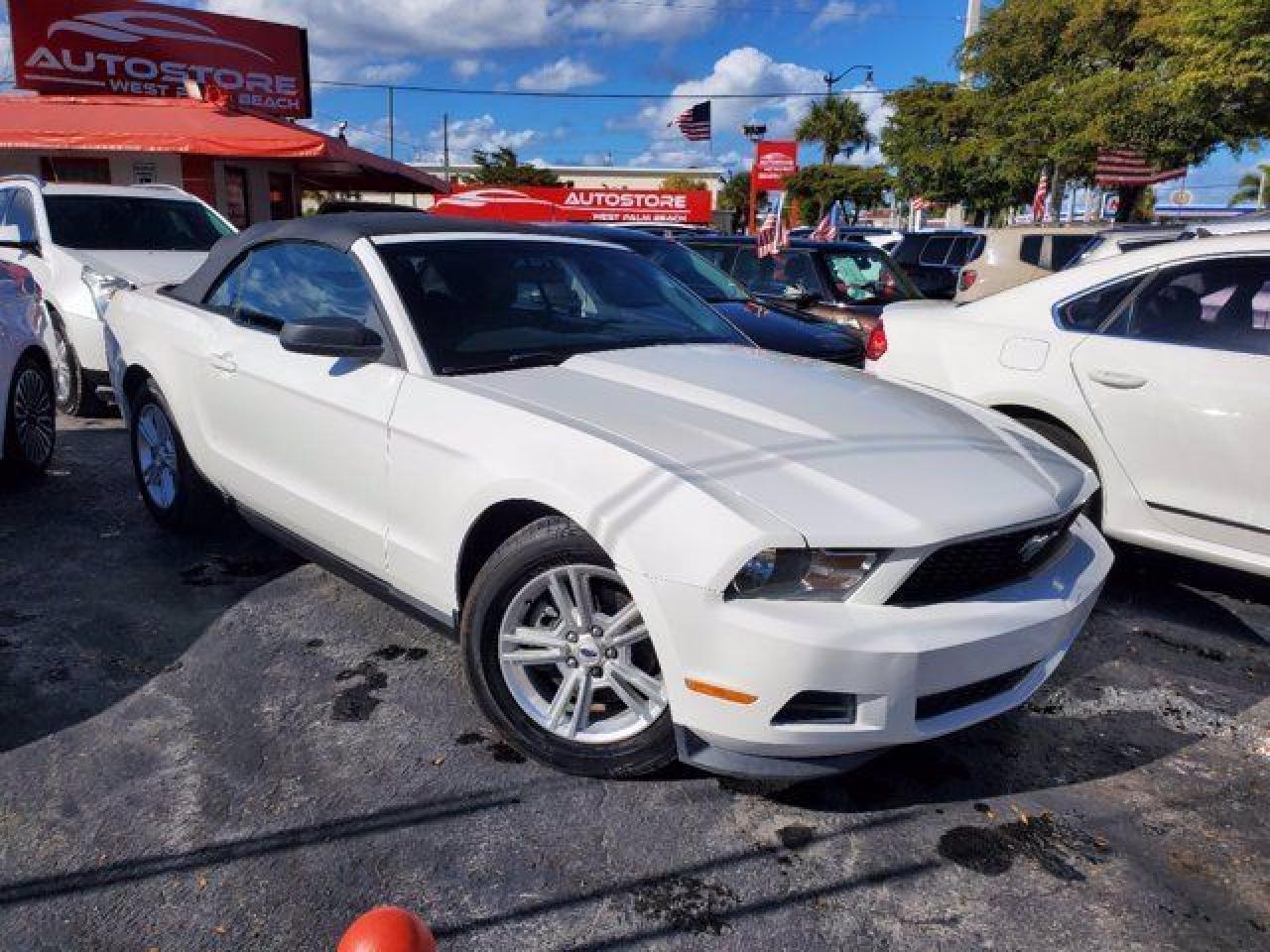 2012 Ford Mustang - Image 2
