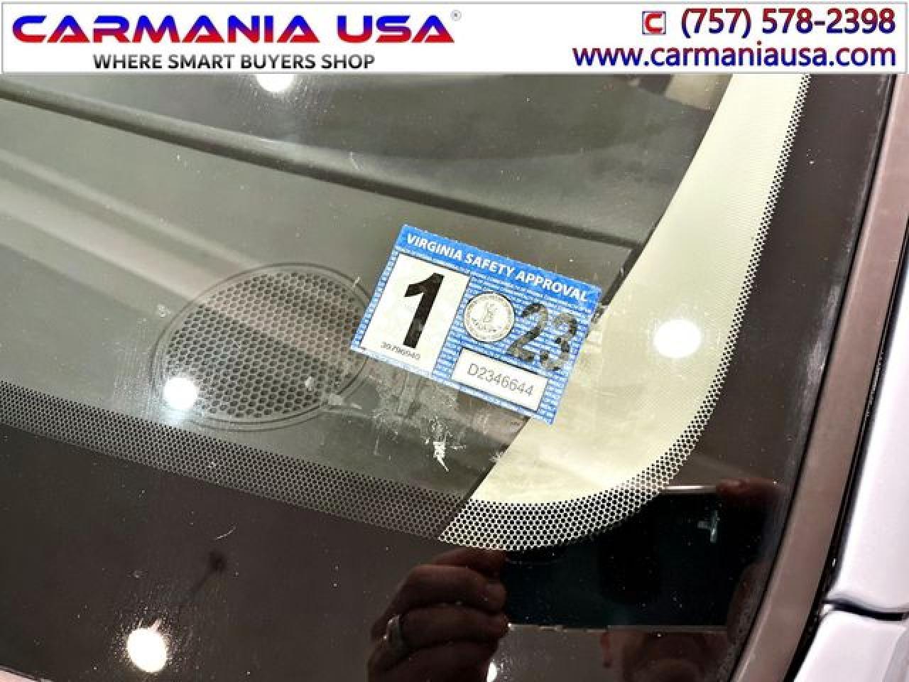 2016 Chrysler Town & Country Touring L - Фото 4