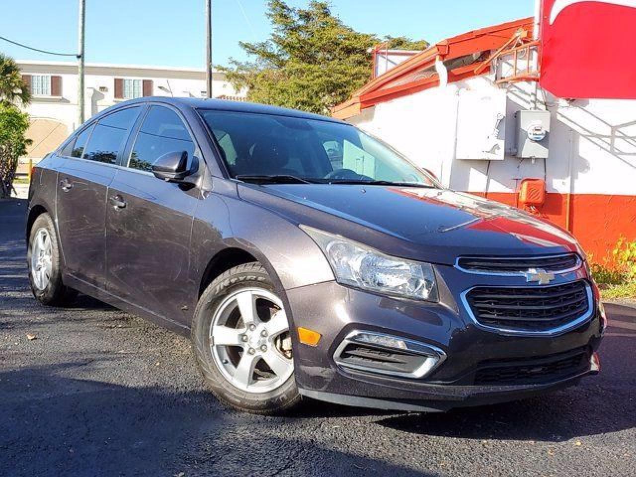 2015 Chevrolet Cruze Lt - Image 2