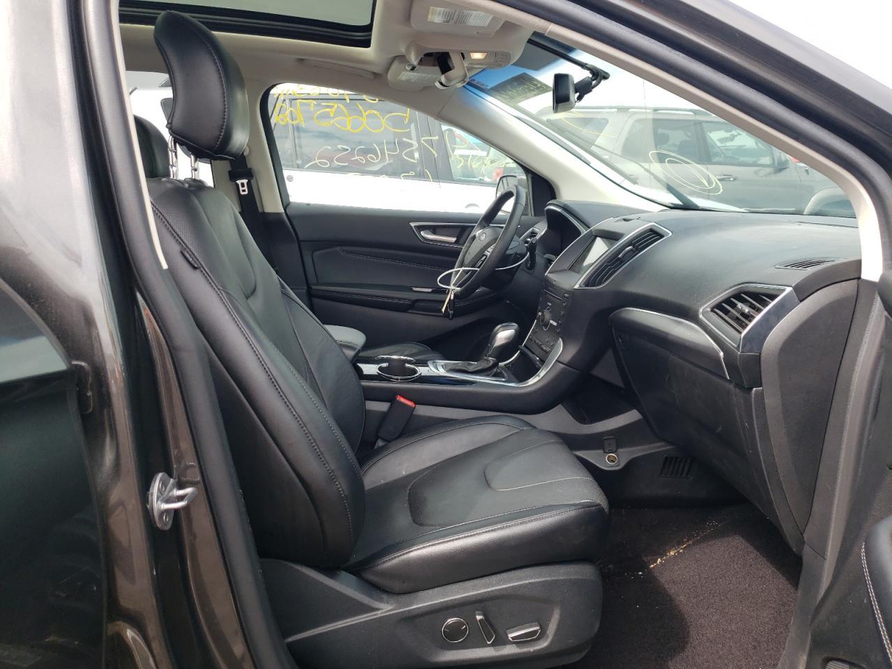 2016 Ford Edge Titanium - Image 5