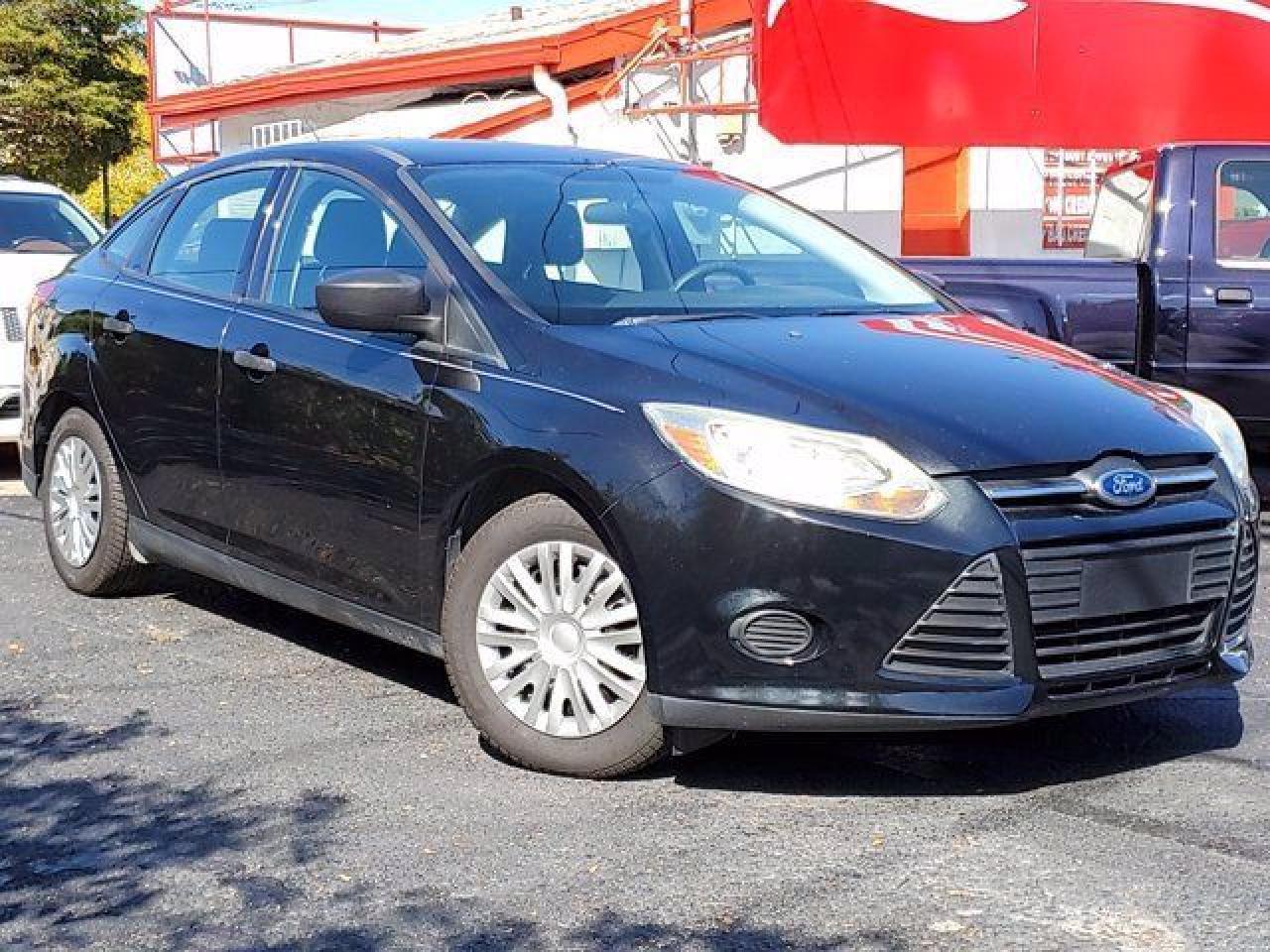 2013 Ford Focus S - Image 2