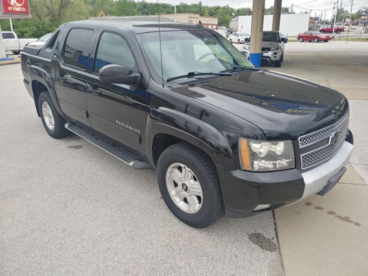 2010 Chevrolet Avalanche Lt - Image 7