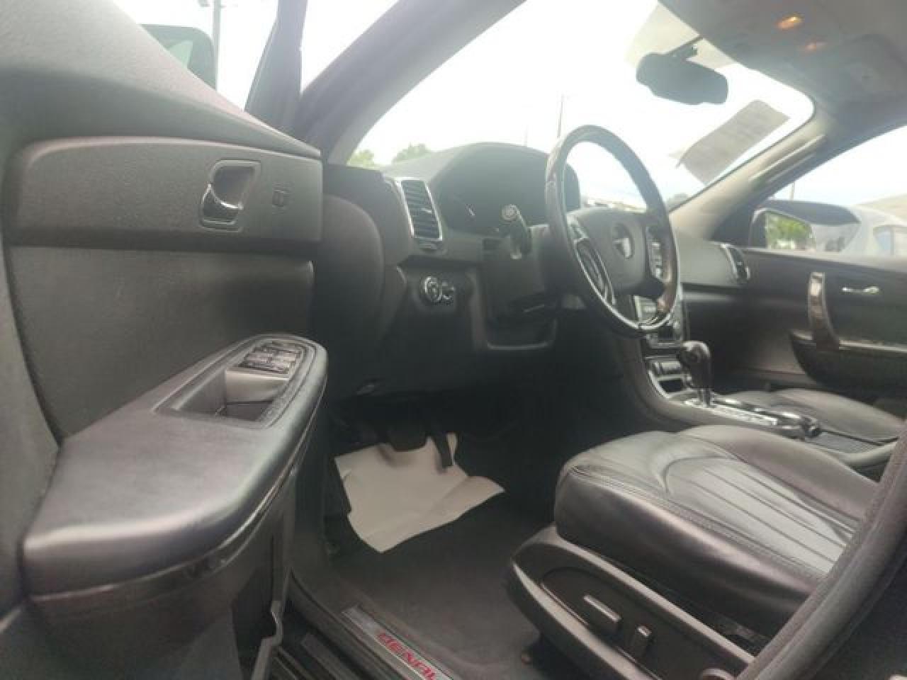 2011 GMC Acadia Denali - Image 7