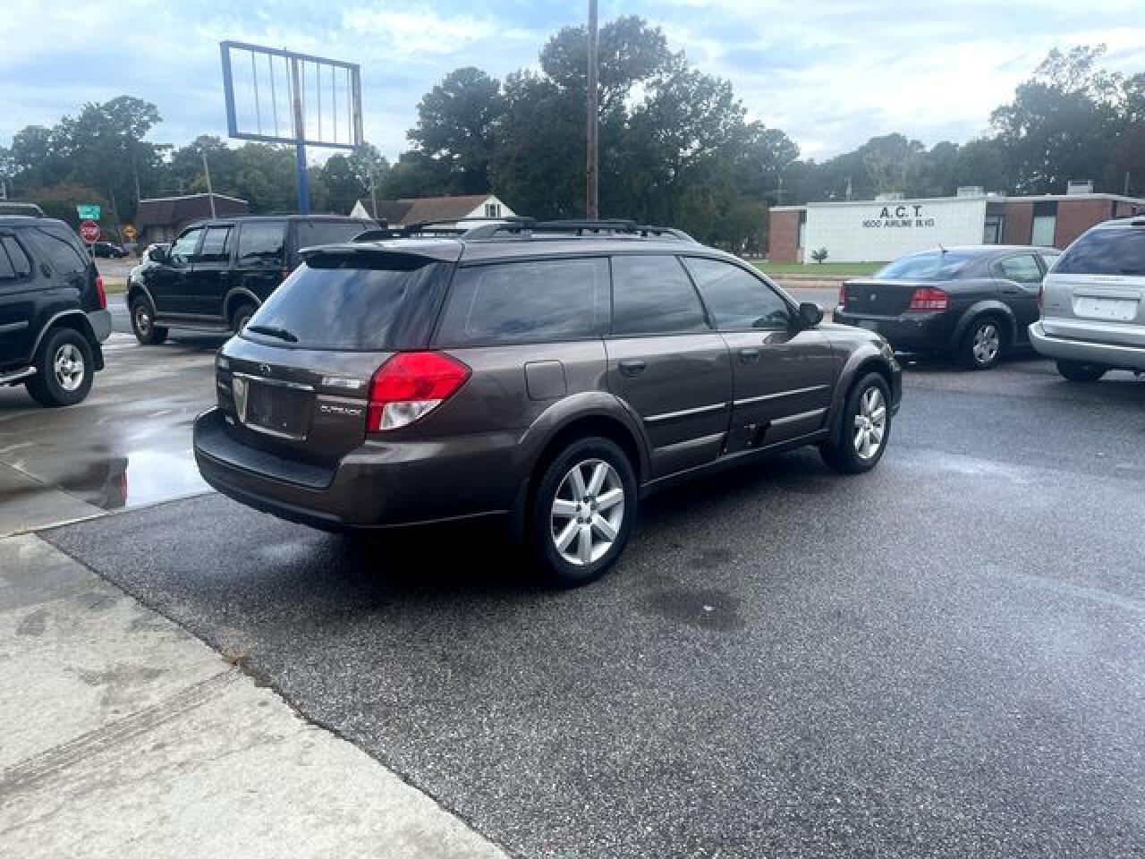 2008 Subaru Outback 2.5I - Image 4