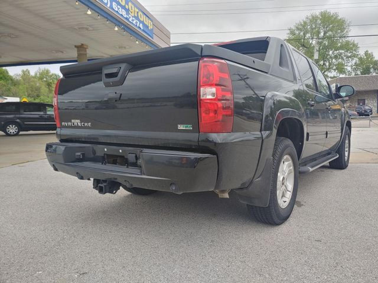 2010 Chevrolet Avalanche Lt - Image 5