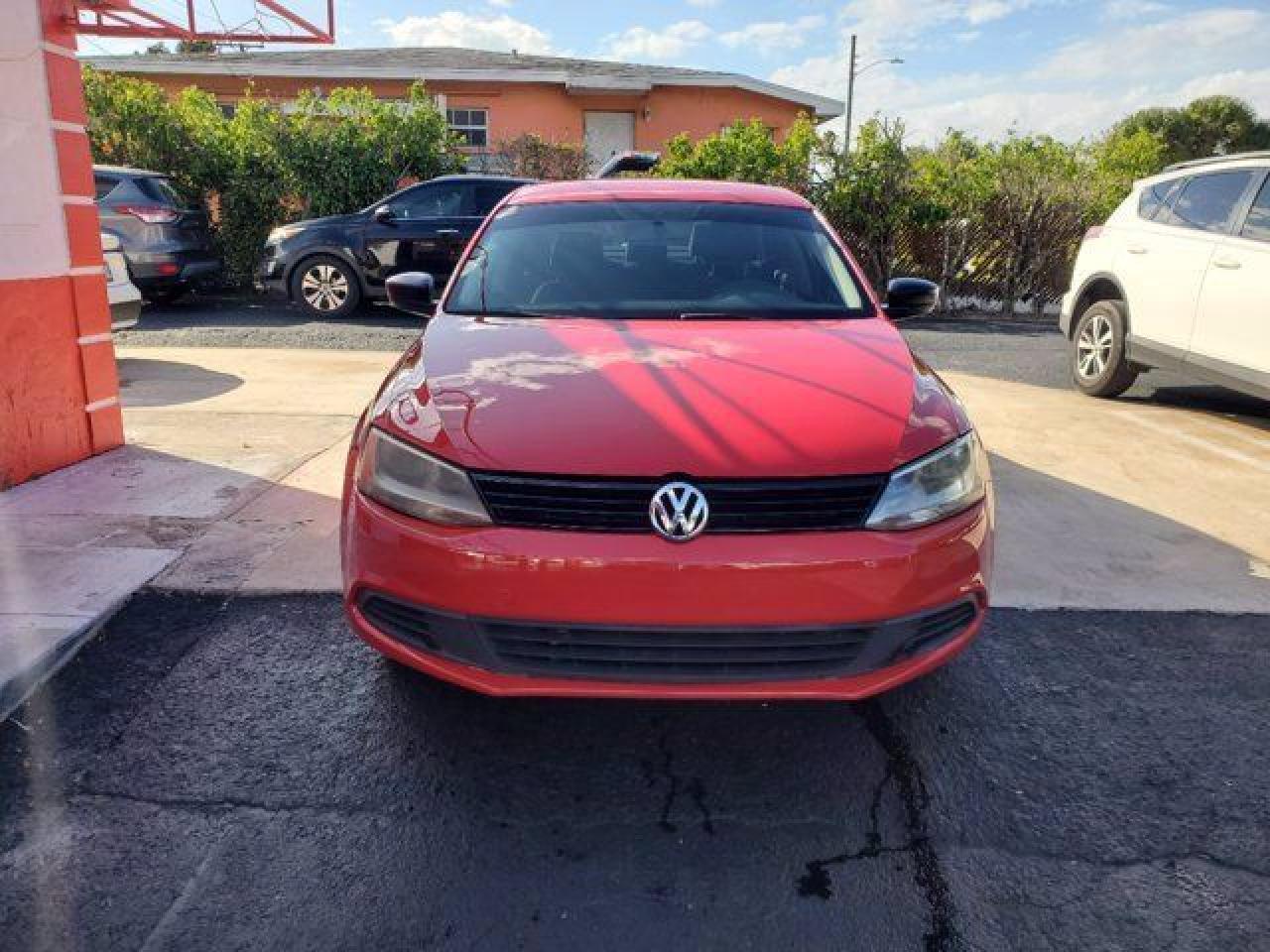 2014 Volkswagen Jetta Base - Image 3