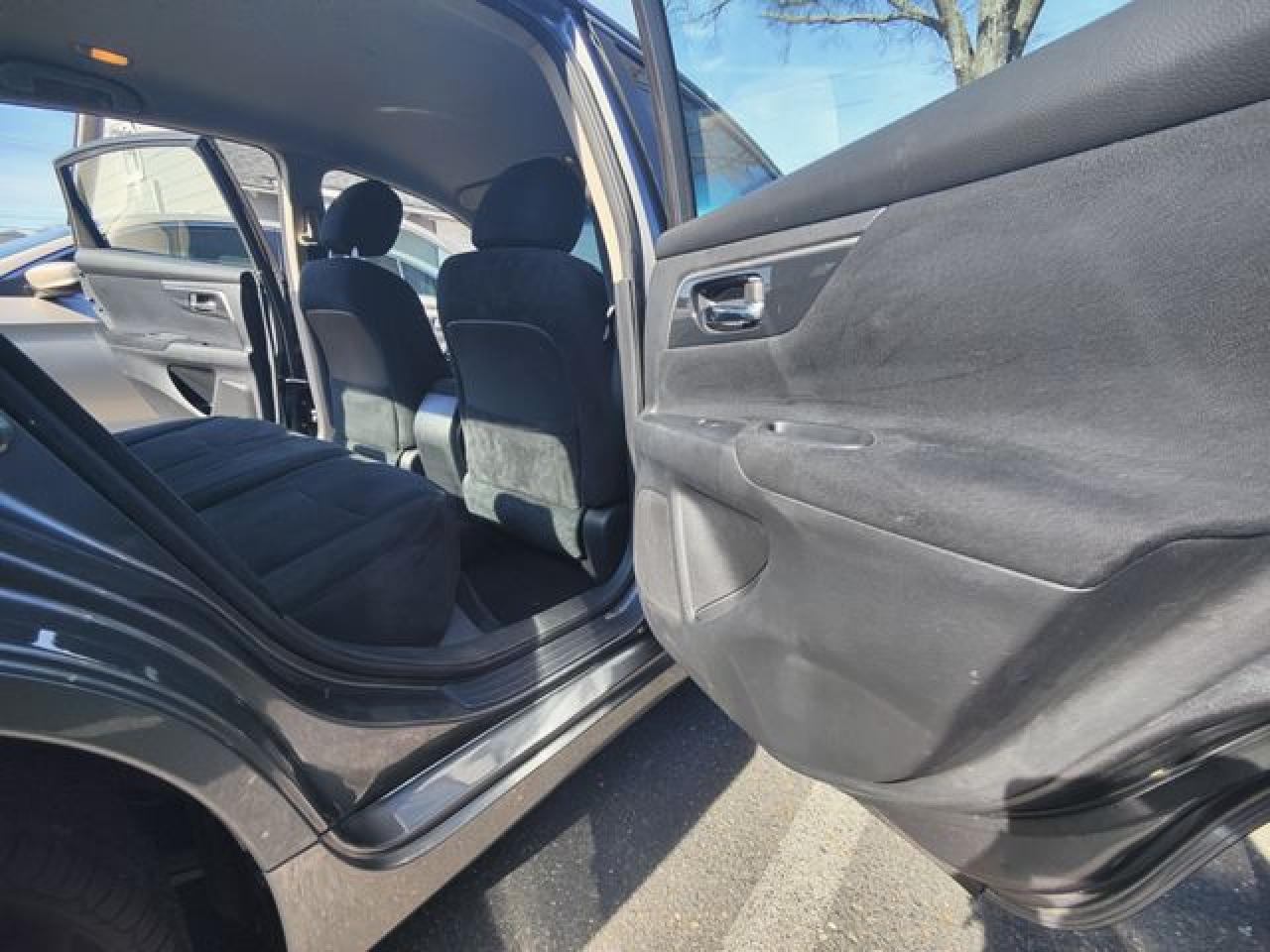 2014 Nissan Altima 2.5 - Image 4