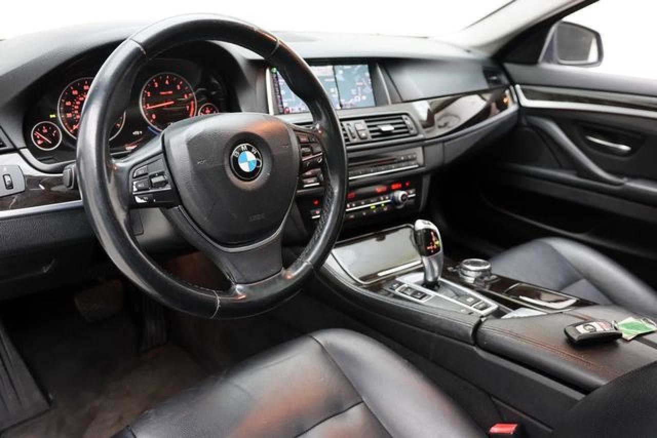 2015 BMW 528 I - Фото 2