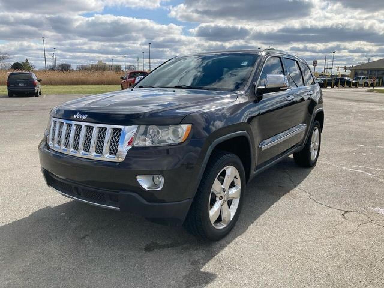 2011 Jeep Grand Cherokee Overland - Image 2
