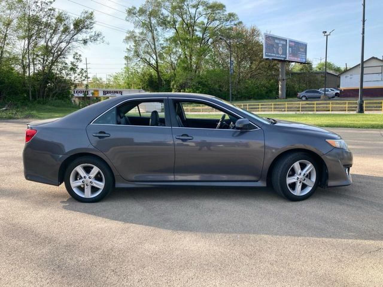 2012 Toyota Camry Base - Фото 6